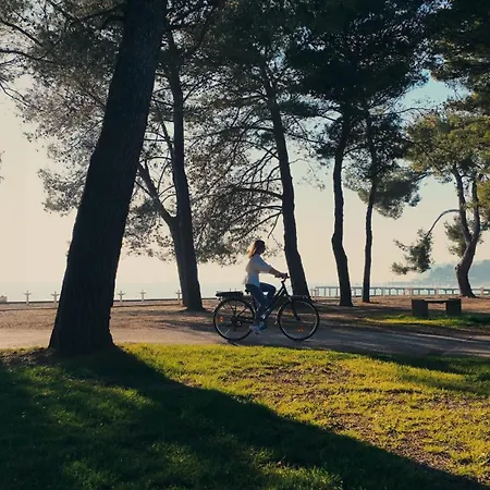 Otel With Balcony Or Terrace - & Adria 4*