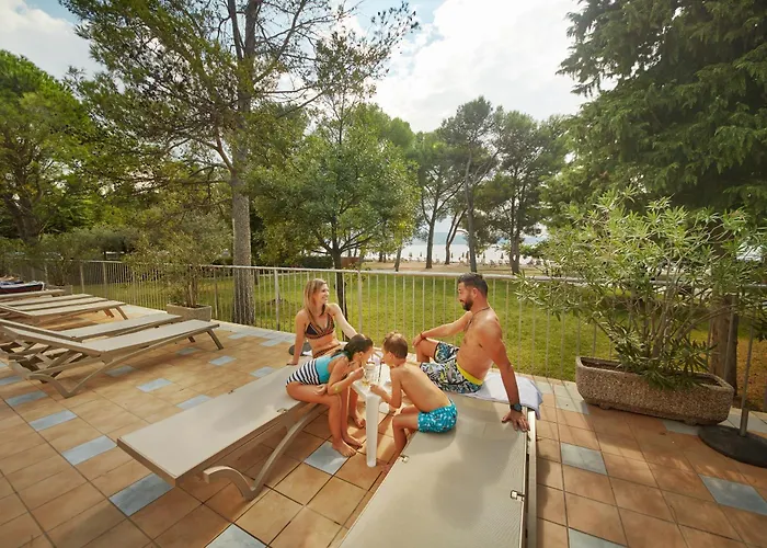 Otel With Balcony Or Terrace - & Adria